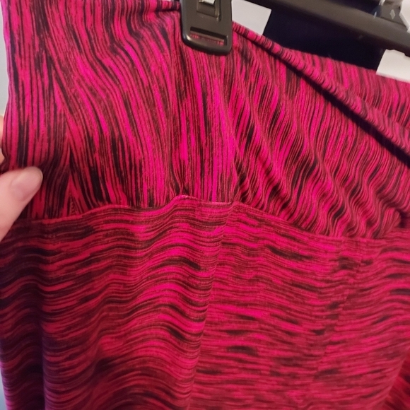 No Boundaries XXXL(21) Pink/Black V-Front Cross Over Leggings - Picture 3 of 8